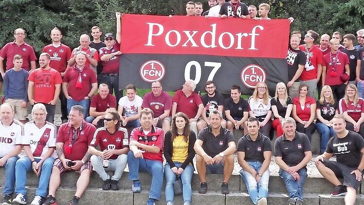Die Poxdorfer auf Auswärtsfahrt zum Spiel gegen Dynamo Dresden im vergangenen August Foto: privat