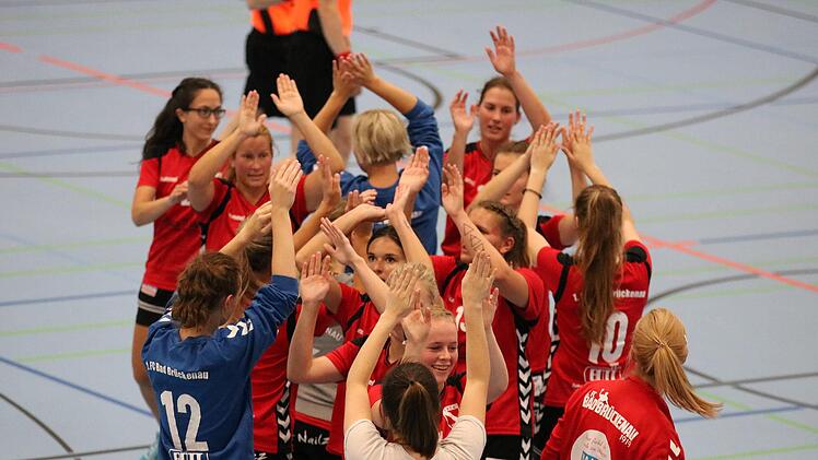 Lieferten sich einen packenden Pokalfight mit Unterstützung von rund 150 Handballern aus Ancenis auf der Tribüne: Die Handballerinnen des 1. FC Bad Brückenau.Sebastian Schmitt