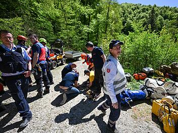 Rettungseinsatz in Falkensteiner H&ouml;hle
