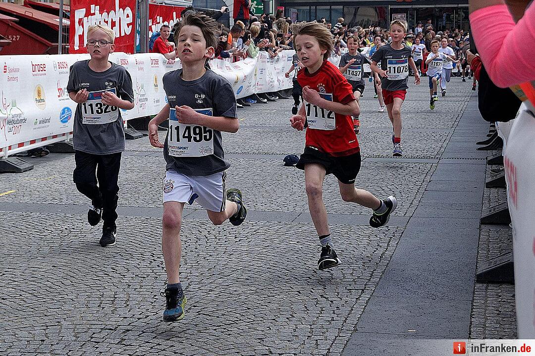 Weltkulturerbelauf 2017 in Bamberg: Der Zieleinlauf am Maxplatz