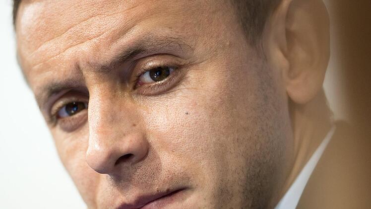 Muss man als Fußballprofi bei seiner Kostüm-Wahl vorsichtiger sein, als andere Menschen? Diese Frage beschäftigt gerade Rafinha und den FC Bayern. Foto: Sven Hoppe/dpa