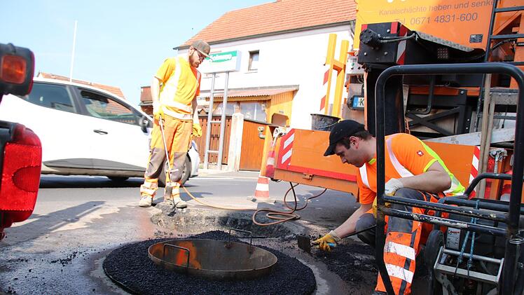 Eindrücke von der Baustelle in der Nüdlinger Ortsdurchfahrt. Foto: Ralf Ruppert