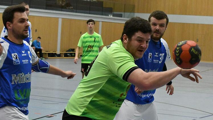 Überzeugender Auftritt: Jonas Rendl (vorne) traf für die DJK Nüdlingen fünfmal. Foto: Hopf