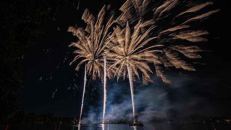 Fulminate Feuerwerk-Show beim 200. N&uuml;rnberger Volksfest