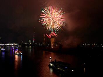 22. Japan-Tag D&uuml;sseldorf - Japanisches Feuerwerk