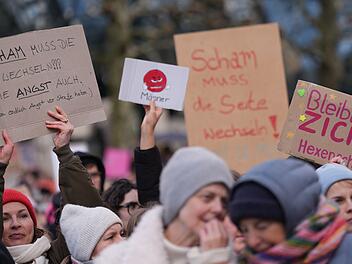 Demonstration gegen sexualisierte Gewalt gegen Frauen