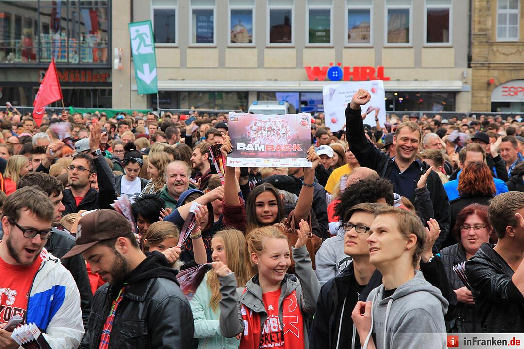 Public Viewing am Maxplatz Teil 1
