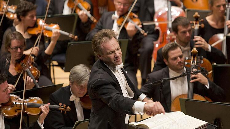Jonathan Nott und sein Orchester beim "Rheingold" Foto: Priska Ketterer/Lucerne Festival