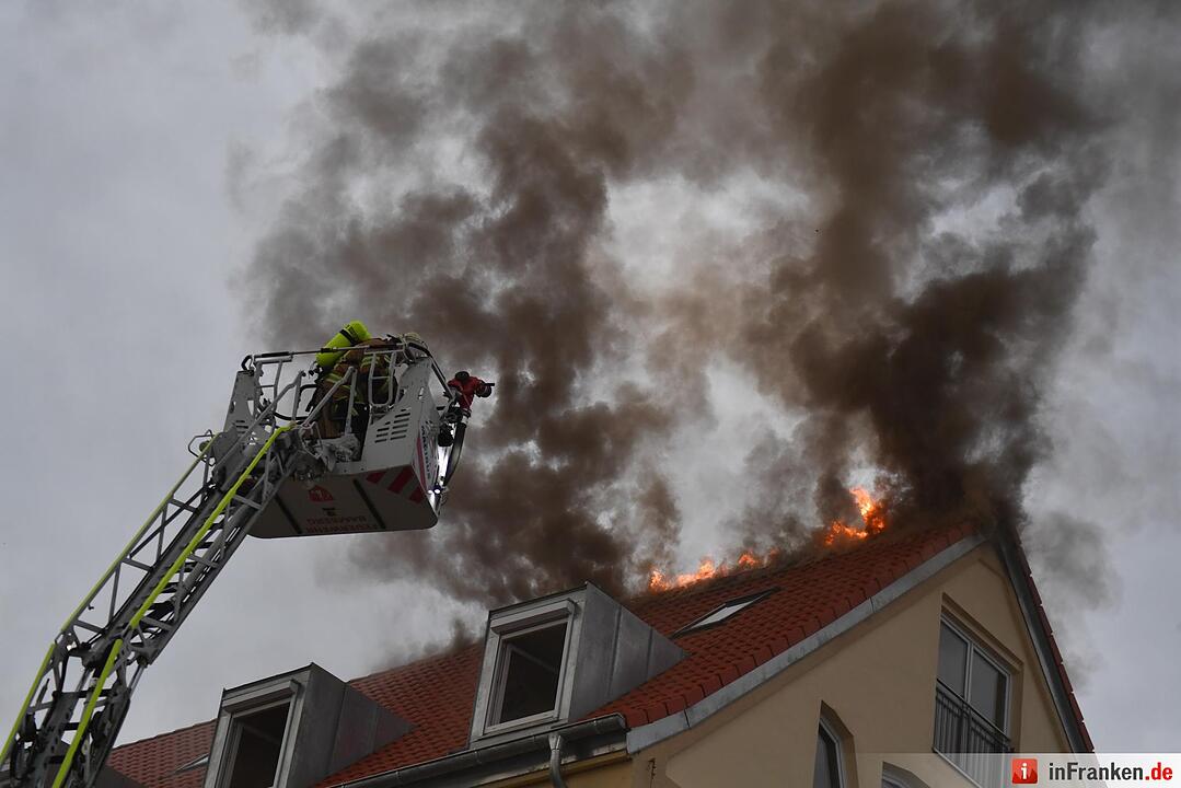 Dachstuhlbrand in der Geisfelder Straße in Bamberg