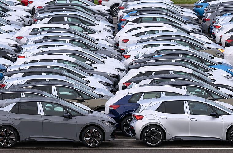 VDA erwartet 2026 rund 693.000 neue E-Autos
