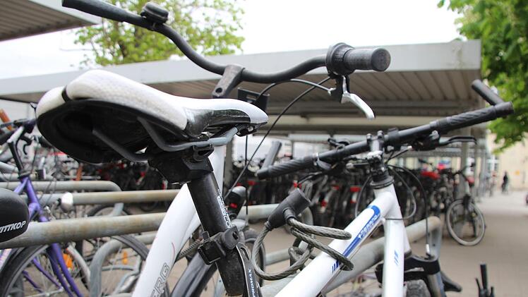 Der Angeklagte brach Schlösser auf und klaute zahlreiche teure Räder unter anderem in Forchheim und Hausen. Symbolfoto: Ronald Heck