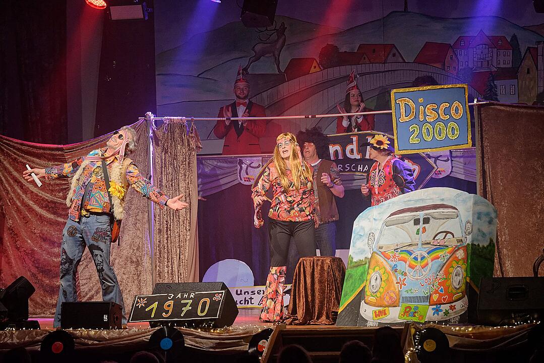Motto: "Licht aus! Spot an! 70er Disco"