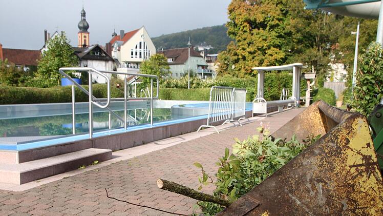 Auch draußen wird gewerkelt. Foto: Ulrike Müller