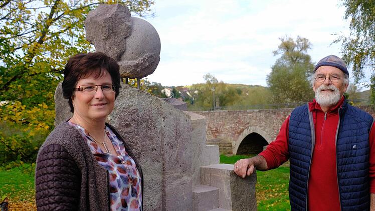 Es ist ein Erinnerungsstein und kein Gedenkstein", betonte Bürgermeisterin Patricia Schießer.