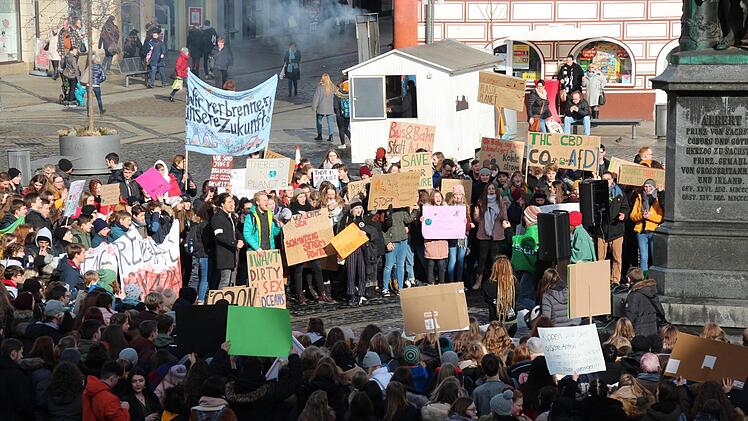 Schüler-Demo in Coburg für mehr Umwelt- und KlimaschutzOliver Schmidt