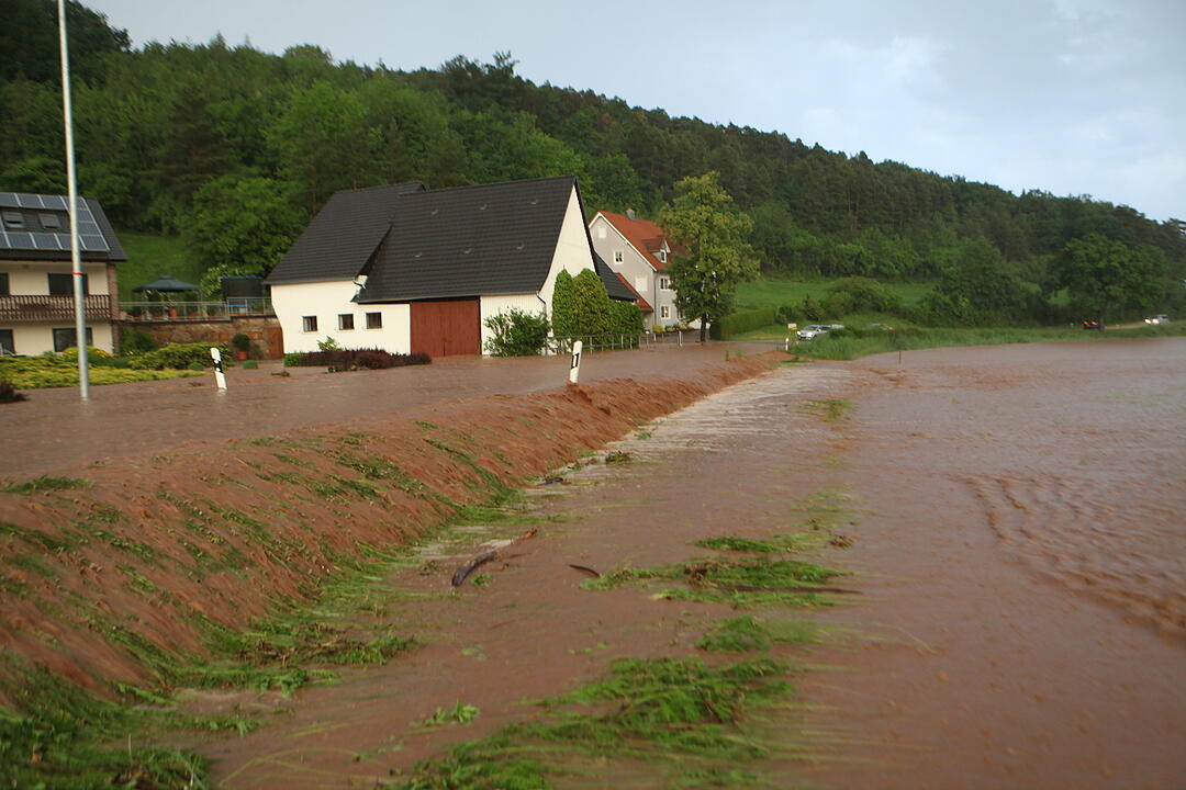 Kräftige Unwetter halten Mittelfranken im Atem