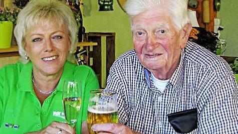 Arnold Stumpf und seine Nichte Ulla Barthel waren und sind mit Herzblut beim VdK Ortsverband Wallenfels in vorderster Front tätig. Foto: Privat