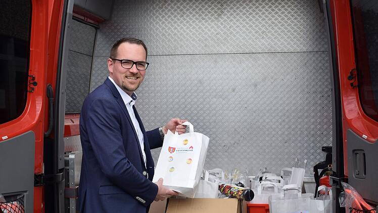 Schwabach: Malbücher, Buntstifte und Spielsachen - Ostergeschenke für "Geflüchtete aus der Ukraine"