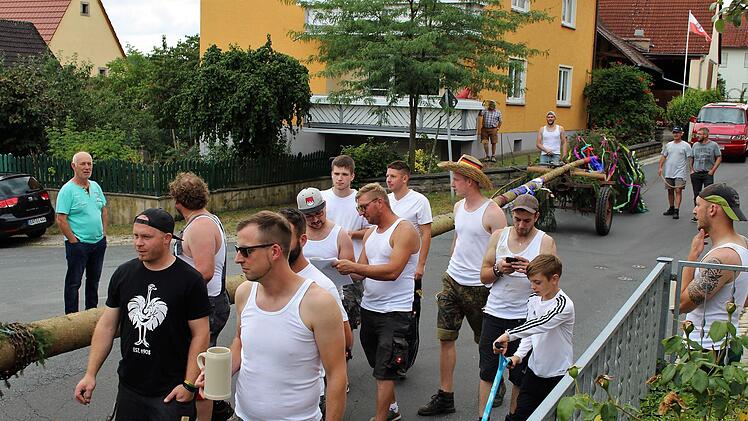 Im Ort wurde Halt gemacht,...