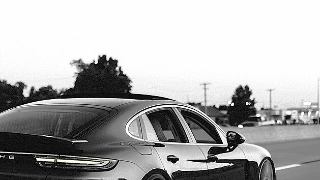 A3 bei Wertheim: Porsche-Psycho rammt anderes Auto - und haut einfach ab