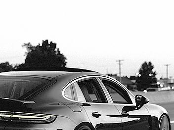 A3 bei Wertheim: Porsche-Psycho rammt anderes Auto - und haut einfach ab