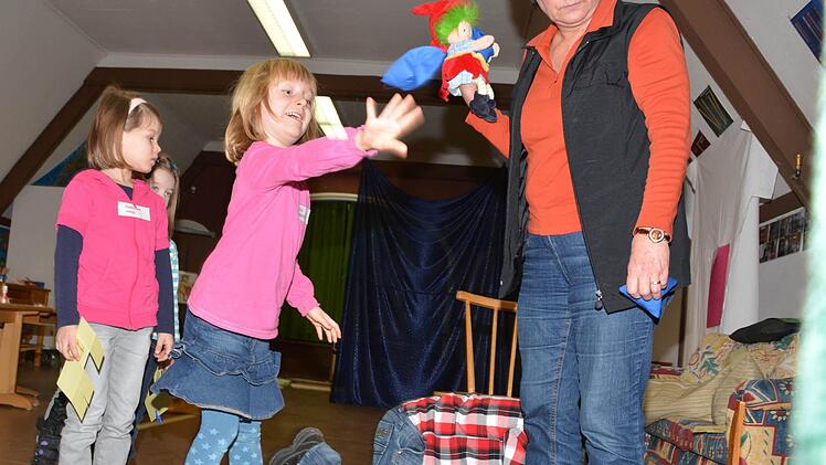 "Schule spielen" in der Theodor-Heublein-Grundschule Melkendorf  Foto: Dagmar Besand