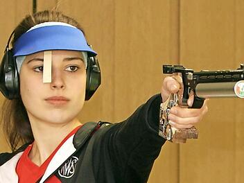 Mit ihrer bisherigen Bestleistung von 376 Ringen hätte die junge Königsbergerin Miriam Piechaczek das EM-Finale erreicht. Foto: Günther Geiling