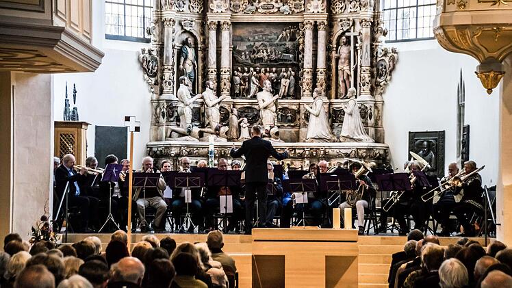 Als Eröffnungskonzert zur Landesausstellung musizierte der Posaunenchor St. Moriz unter Leitung von Peter Stenglein. Foto: Jochen Berger