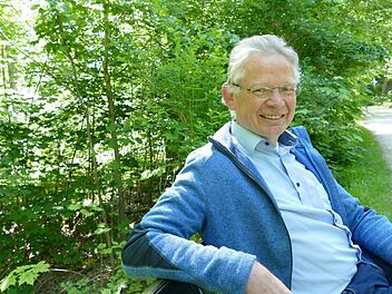 Beim Spaziergang durch den Bamberger Hain spricht Martin Bücker auch von notwendiger Entschleunigung nach der Corona-Krise.  Foto: Marion Krüger-Hundrup