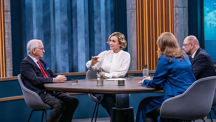 Caren Miosga (zweite von links) diskutierte mit ihren G&auml;sten &uuml;ber die Krise der NATO im Zuge von Donald Trumps Anspruchsbekundungen auf Gr&ouml;nland.