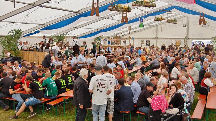 Pfingstmarkt in Steinach.  Foto: Sigismund von Dobschütz