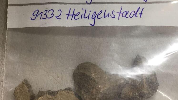Die bei Heiligenstadt gefundenen Steine wurden gleich sorgsam verpackt. Foto: privat