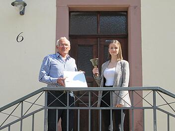 Nachfolgerin von Ortsprecher Hans Schönau (links) ist  Maria Pfaff,  die auch zur Stadträtin gewählt wurde.  Winfried Ehling