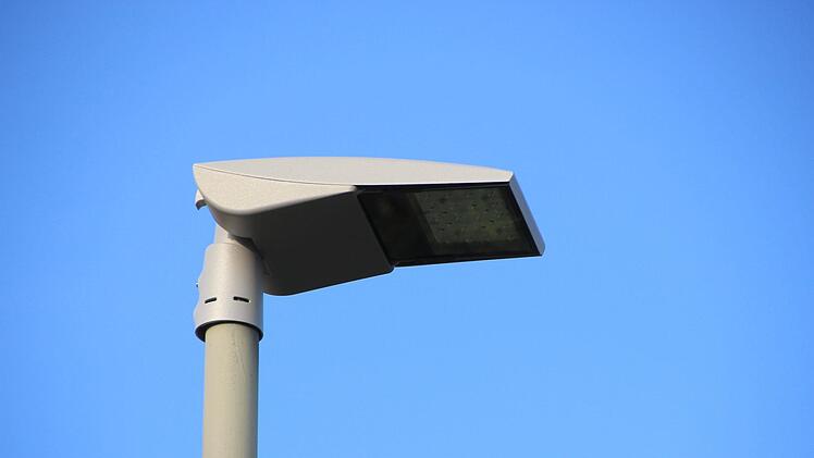 Die neuen LED-Lampen erkennt man am flachen Design.