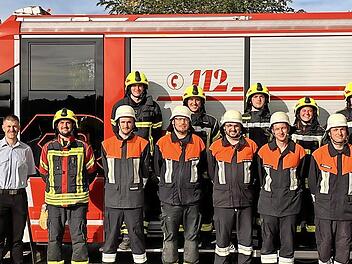 Vordere Reihe (von links) KBM Andreas Kreß, 1. KDT Björn Fröhlich, Daniel Lutz, Jens Schaab, Nico Hergenröder, Louis Gerhard, Stefan Leitsch, Daniel Wolf, KBM Bastian Markert. Hintere Reihe (von links) Jan-Eric Schwab, Felix Mangold, Lars Schaab, ...