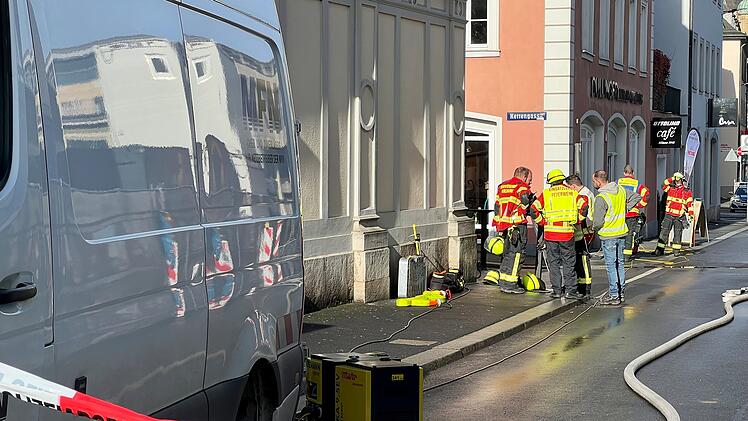 Würzburg: Gasaustritt in Innenstadt löst Feuerwehr-Großeinsatz aus - "kritische Konzentration"