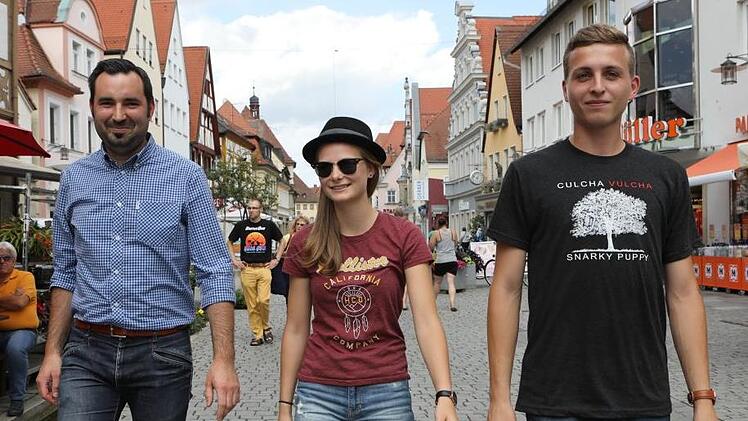 Bastian (Chicolores), Susi (Lauschrausch) und David (Lauschrausch) werden über das Annafest zu mehreren Bühnen schreiten.  Foto: Barbara Herbst