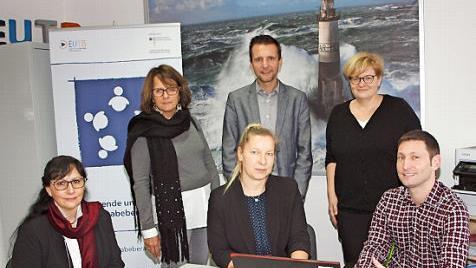 Besuch der Parlamentarischen Staatssekretärin Anette Kramme in der EUTB-Stelle in Lichtenfels, von links: Elisabeth Reich, Friederike Müller, Nadja Motschmann, Andreas Hügerich, Anette Kramme und Johannes Gilbert Foto: Alfred Thieret