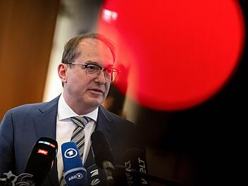 Bundesinnenminister Alexander Dobrindt (Archivbild)