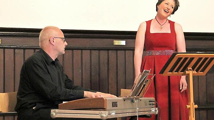 Stephanie Simon und Thomas Meyer beim Filmmusik-Konzert in Kronach  Foto: Maiell Dörrschmidt