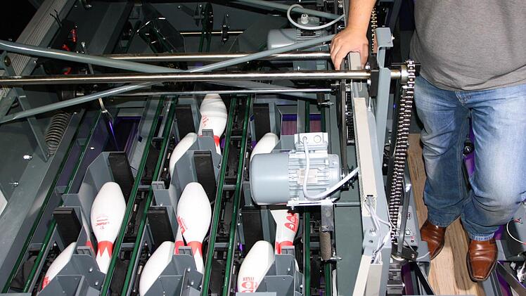 Die Technik hinter den Bahnen. Foto: Ralf Ruppert