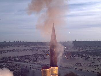 Deutschland kauft israelisches Raketenabwehrsystem "Arrow 3" - Frankreich kritisiert Vorhaben
