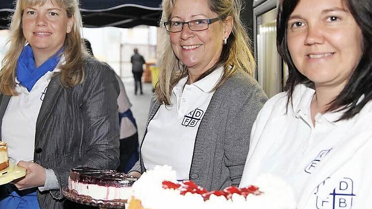 Ein Bummel über den Georgenmarkt kann sehr unterhaltsam sein.  Foto: Rudolf Mader