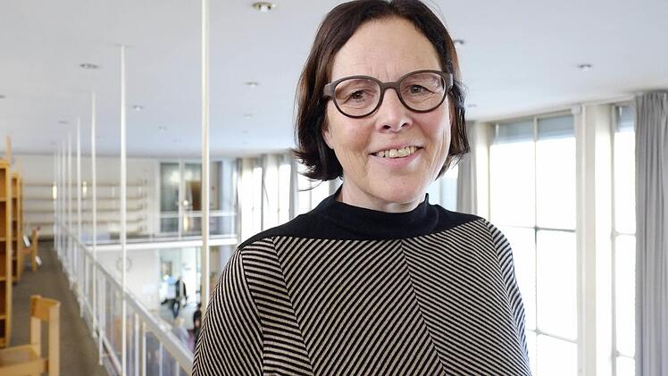 Ingrid Bierer im Spielesaal des Pellerhauses Foto: Nikolas Pelke