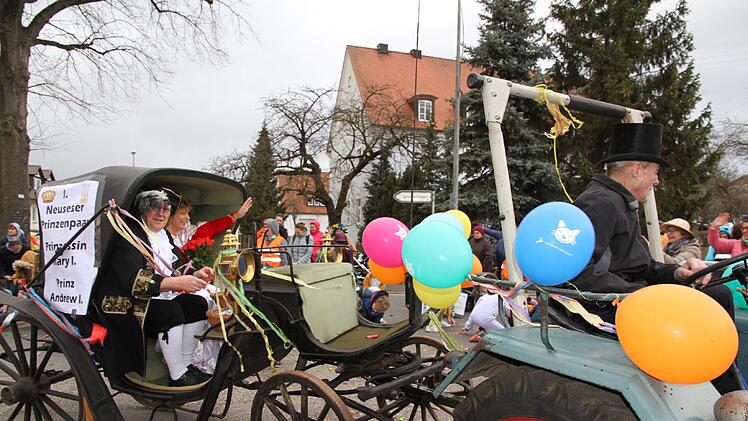 Der Faschingszug in Neuses Foto: Mathias Erlwein