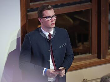 Daniel Halemba mit mehreren Vorwürfen konfrontiert