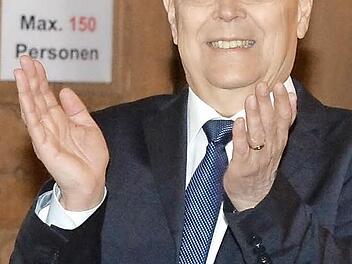 Franz Stumpf bei Bekanntgabe des Wahlergebnisses.  Foto: Rinklef