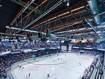 Die Nürnberger Arena verwandelt sich regelmäßig in einen Eishockeytempel. Foto:Arena Nürnberger Versicherung