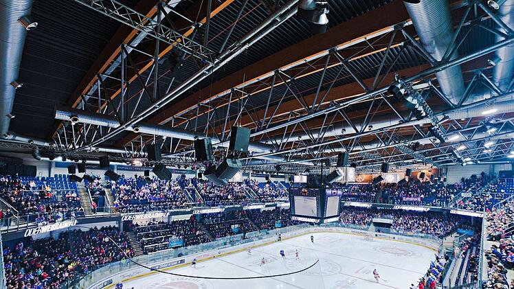 Die Nürnberger Arena verwandelt sich regelmäßig in einen Eishockeytempel. Foto:Arena Nürnberger Versicherung