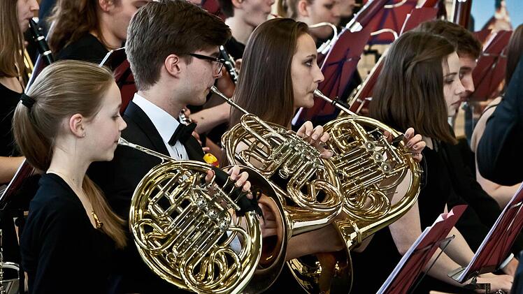 Unter der Leitung von Till Fabian Weser gastierte das Jugendsymphonieorchester Oberfranken erstmals in Bad Rodach.Foto: Jochen Berger
